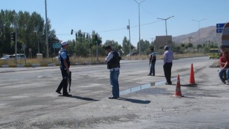 Askeri konvoy patlamadan son anda kurtuldu