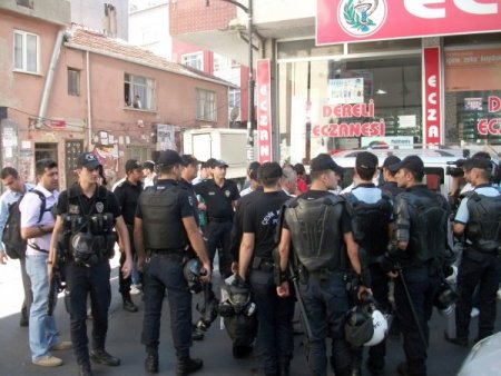 Askeri Operasyonları Protesto Etmek İsteyen Gruplara Polis İzin Vermedi
