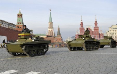 “askeri Töreni İzleyen Türk Büyükelçisi, Ankara'nın Sscb'ye Saldırmasını Önledi”