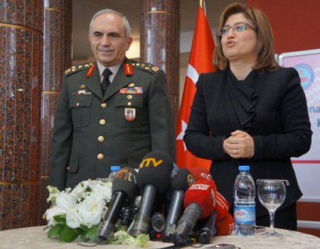 Askerler, kadına şiddet konusunda 16 saatlik eğitime alınacak