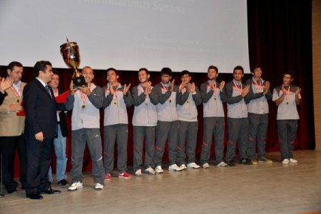 ASKF’dan Başkan Arpacıoğlu’na plaket