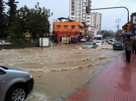 Aski: Dere Yatakları Yol Yapıldığı İçin Su Baskınları Oldu
