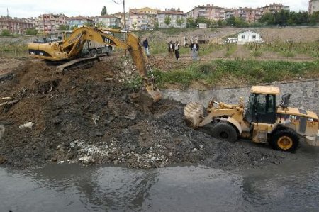 Aski Uyardı: Dere Yatakları Ve Kanallara Çöp Atmayın