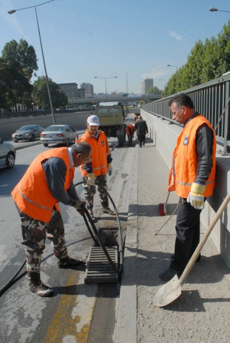 ASKİ'den vatandaşa kurban atığı uyarısı