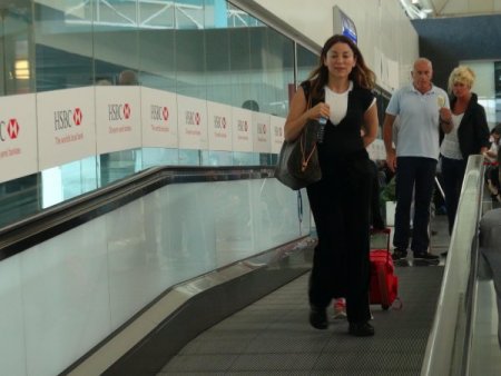 Aşkın Nur Yengi, Kızıyla Londra’ya Gitti