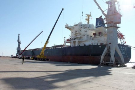 Asrın projesi için ilk borular Seka Limanı'na geldi