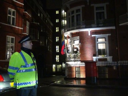 Assange: 2013'te milyonlarca yeni belge yayınlayacağız