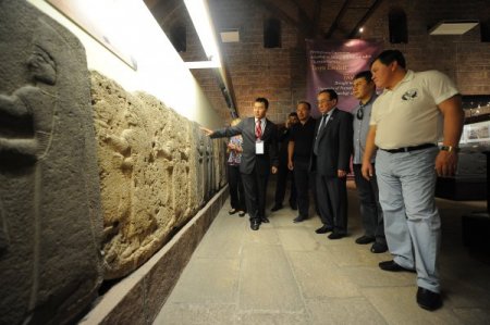 Astana heyeti, Ankara Kalesi ve Anadolu Medeniyetleri Müzesi'ne gezdi