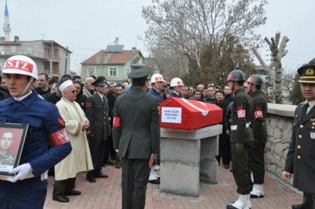 Astım Bronşite Yenilen Asker Son Yolculuğuna Uğurlandı