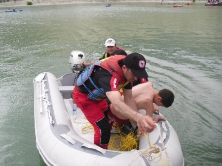 ASYA ekibi, Tortum Gölü'nde kurtarma tatbikatı yaptı