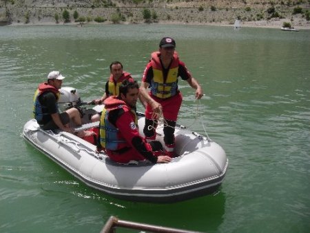 ASYA ekibi, Tortum Gölü'nde kurtarma tatbikatı yaptı
