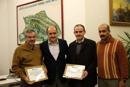 Asya Termal, israf etmeyen müşterilerine teşekkür belgesi veriyor