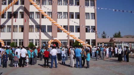 Atak Koleji yeni eğitim yılına başladı