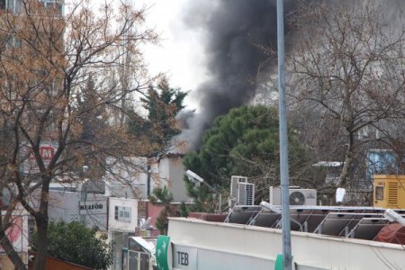 Ataköy’de yangın paniği