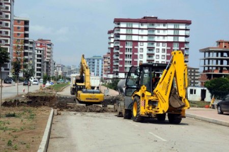 Atakum'da Taşan Derlerin Islahı İçin İlk Kazma Vuruldu