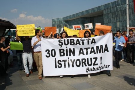 Ataması yapılmayan öğretmenler yürüdü