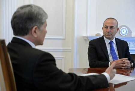 Atambayev, Çavuşoğlu’nu kabul etti