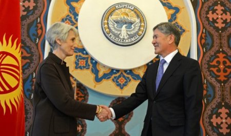 Atambayev, Vendi Şerman’ı kabul etti