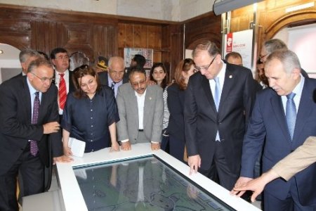 Atatürk Anı Evi hizmete açıldı