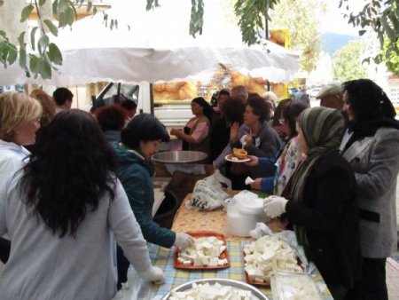 Atatürk Edremit'in Kızılkeçeli köyünde Mevlid ve lokmayla anıldı