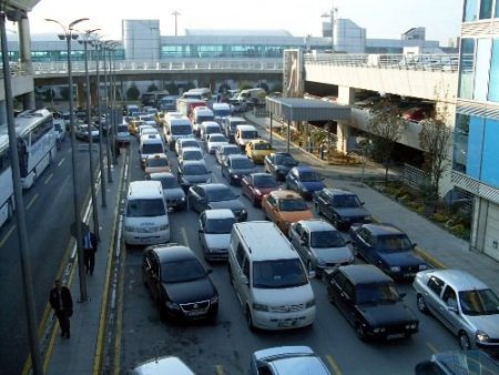 Atatürk Havalimanı Trafiği Felç Oldu