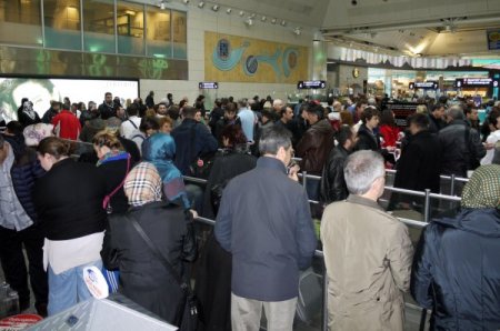 Atatürk Havalimanı’nda tatil yoğunluğu
