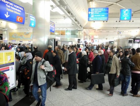 Atatürk Havalimanı’nda tatil yoğunluğu