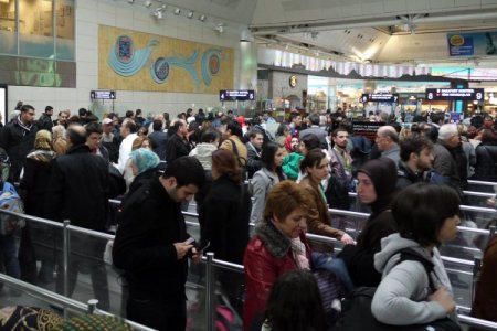 Atatürk Havalimanı’nda tatil yoğunluğu