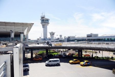 Atatürk Havalimanı'nda yeni kule hizmete başladı