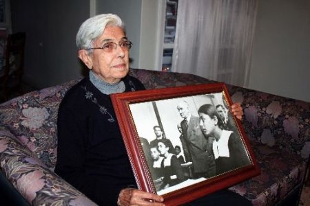 Atatürk İle Aynı Karede Yer Alan Remziye Tatlı: Ömrümden 15 Yıl Alsalar Ona Verseler Razıydım