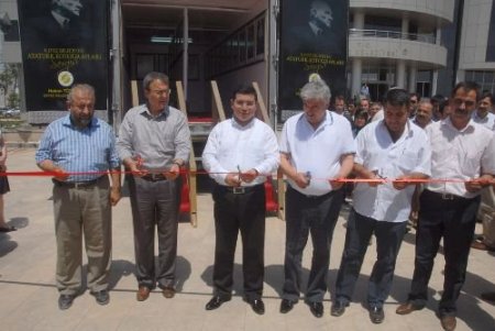 Atatürk'ün Bilinmeyen Fotoğrafları Sergileniyor