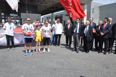 Atatürk’ün evinden alınan toprak İpsala’dan yurda girdi