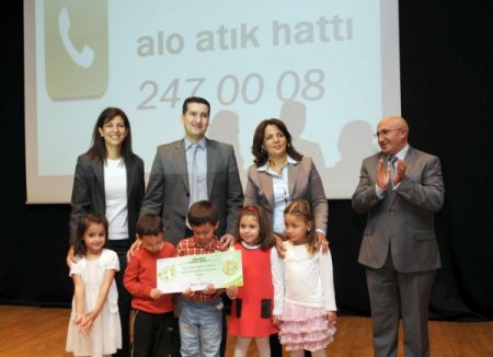 Atık pil toplayan okullar ödüllendirildi