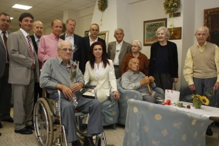 Atina-Pire Başkonsolosu Altuntaş’ın huzurevi ziyareti, Rumları duygulandırdı