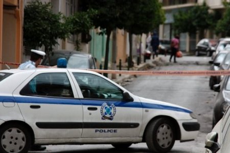 Atina'da cezaevi müdiresinin otomobili havaya uçuruldu