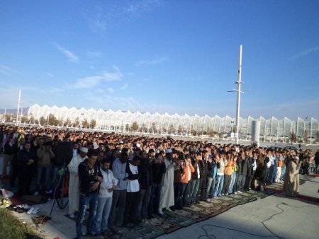 Atinalı Müslümanların Bayram Coşkusuna, Suriye Ve Camisizlik Gölge Düşürdü