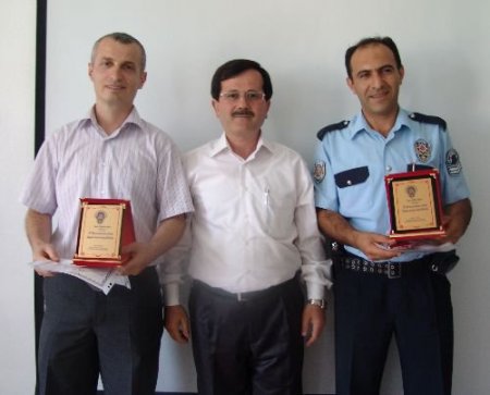 Atış Yarışmasında Dereceye Giren Polisler Ödüllendirildi