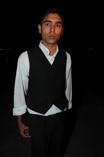 Atları parlayan fayton 8 otomobile çarpıp parçalandı