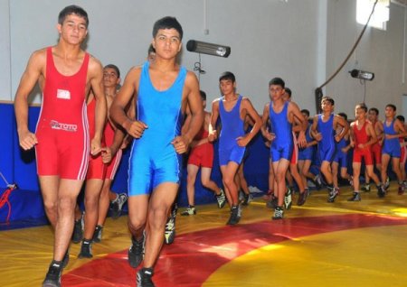 Atlet ve güreşçiler yeni sezon çalışmalarına başladı