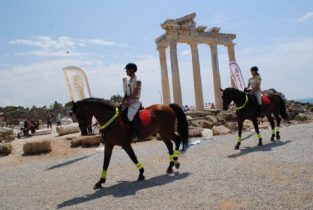 Atlı Jandarmalar Side Antik Kent'te Göreve Başladı