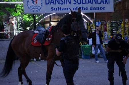 Atlı polis kaza geçirdi