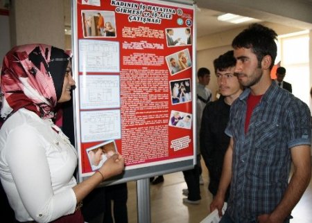 AÜ öğrencileri sosyal bilimler alanında 26 proje geliştirdi