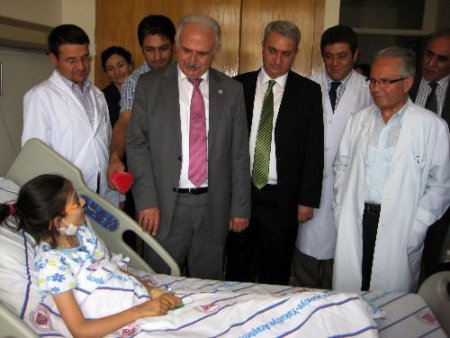 Aü Organ Nakil Merkezi, Organ Nakli Ameliyatlarına Devam Ediyor