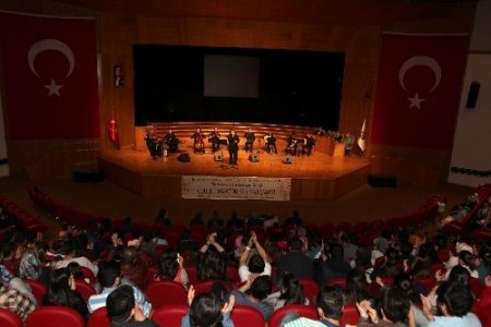 AÜ’de amatör ses yarışması düzenlendi