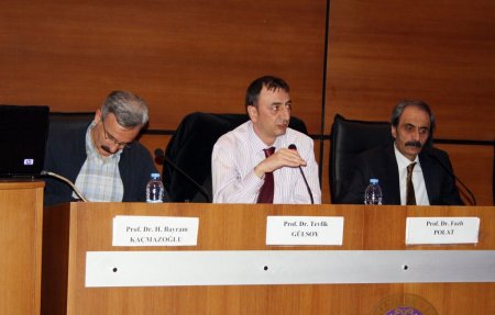 AÜ’de anayasa sürecinde kimlik ve vatandaşlık konusu tartışıldı