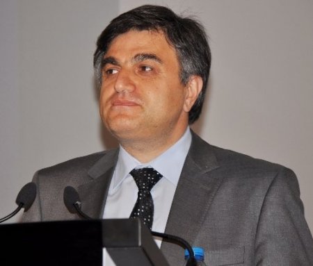 AÜ'den 'gama ışınları ile atom çekirdeğinden nötron ve proton koparma' deneyi