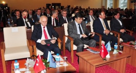 AÜ'den 'gama ışınları ile atom çekirdeğinden nötron ve proton koparma' deneyi