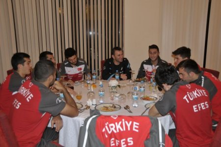 Avcı'dan U20 Milli Takımı'na ziyaret