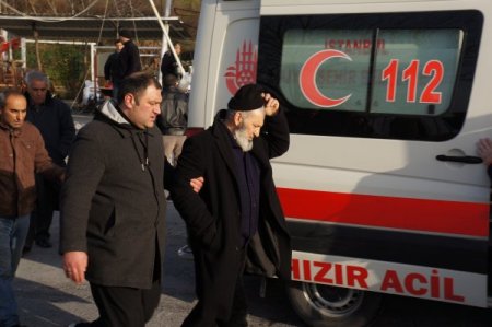 Avcılar sahilindeki 24 işyeri yıkıldı