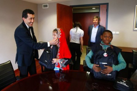 Avea Ceo'sundan Türkçe Çocuklarına Övgü: Bu; Şiir, Şarkı Okumaktan Öte Bir Şey